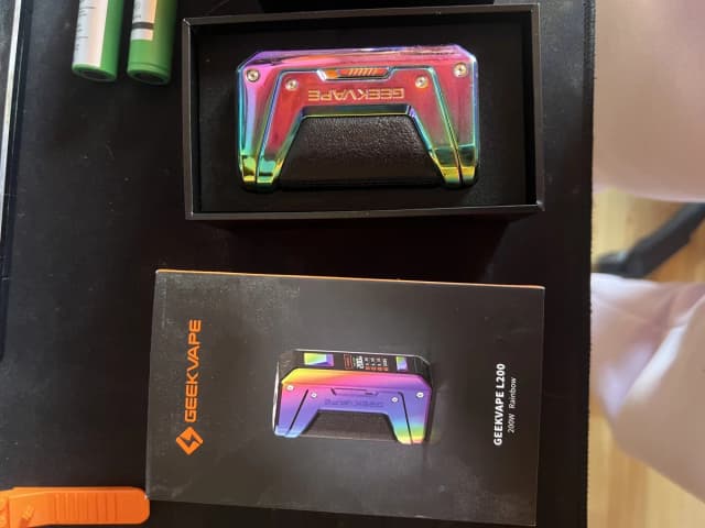 Photo secondaire 2 - Vapoteuse GeekVape L200 Rainbow occasion