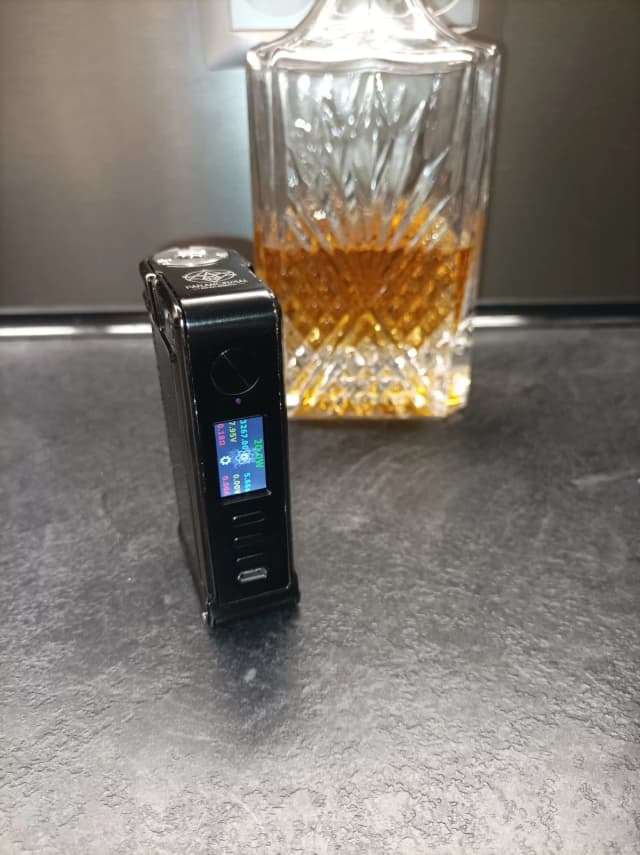 Photo secondaire 2 - Lost Vape Paranormal DNA 250C + accus + chargeur occasion