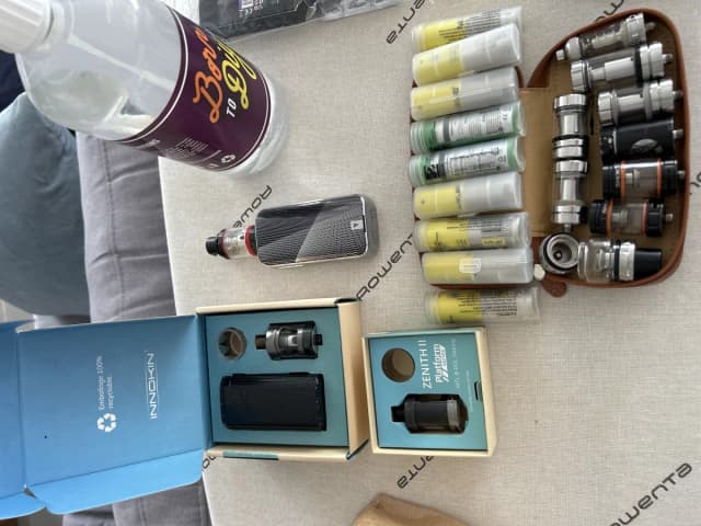 Photo secondaire 1 - Lot cigarette electronique Vaporesso et autre occasion