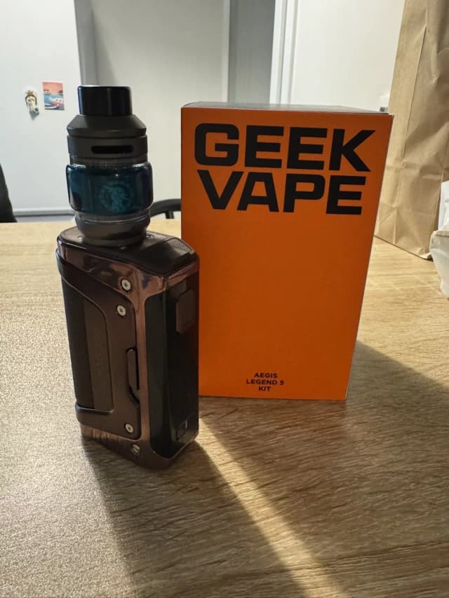 Photo secondaire 1 - Geek Vape Aegis Legend 2 occasion