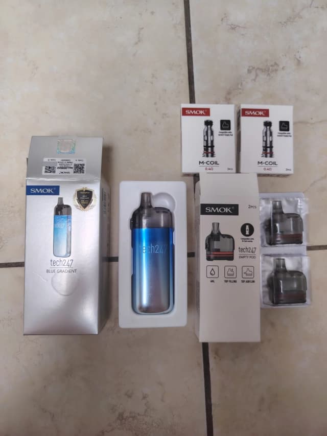 Photo secondaire 1 - Smok Tech247 + accessoires occasion