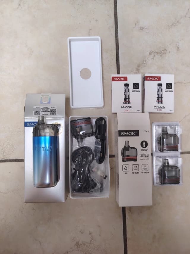 Photo secondaire 2 - Smok Tech247 + accessoires occasion