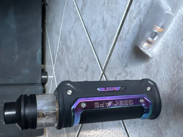 Photo secondaire 1 - Geek Vape Aegis Eteno i (E100I) comme neuf occasion