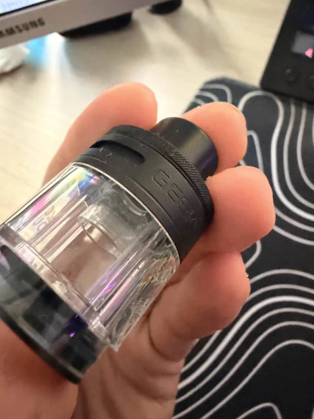 Photo secondaire 1 - Clearomiseur Pod ageis E100 occasion