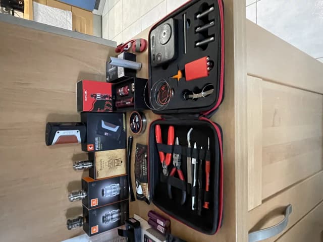 Photo secondaire 1 - Ensemble complet geek vape occasion