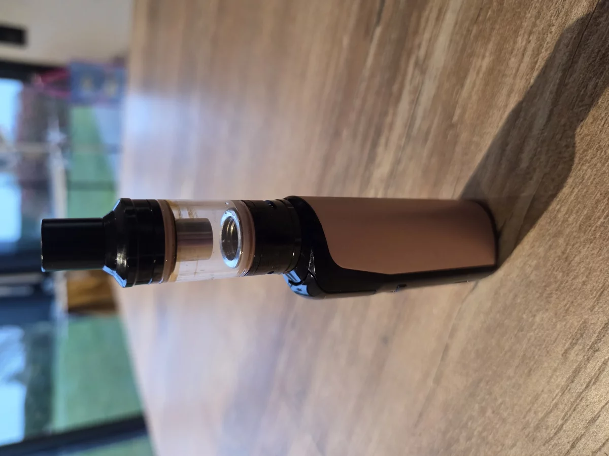 Vaptio cosmo kit red + recharge resistance occasion