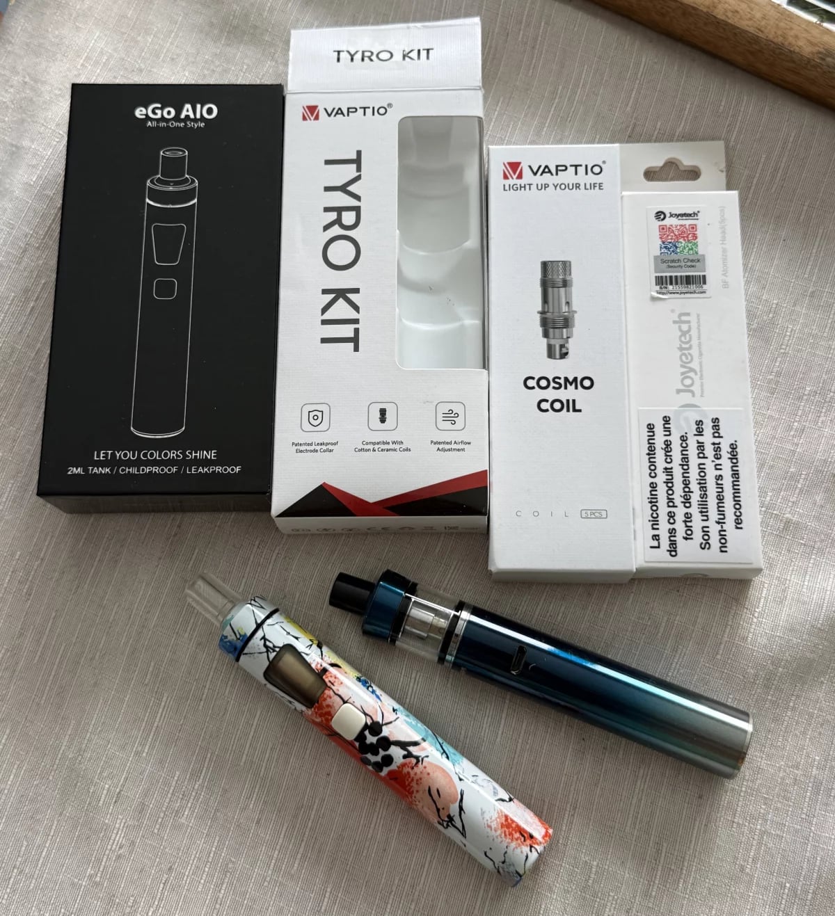 2 cigarettes electroniques Vaptio + accessoires occasion