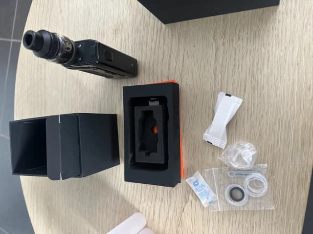 Photo secondaire 1 - GeekVape aegis legend 5 kit occasion