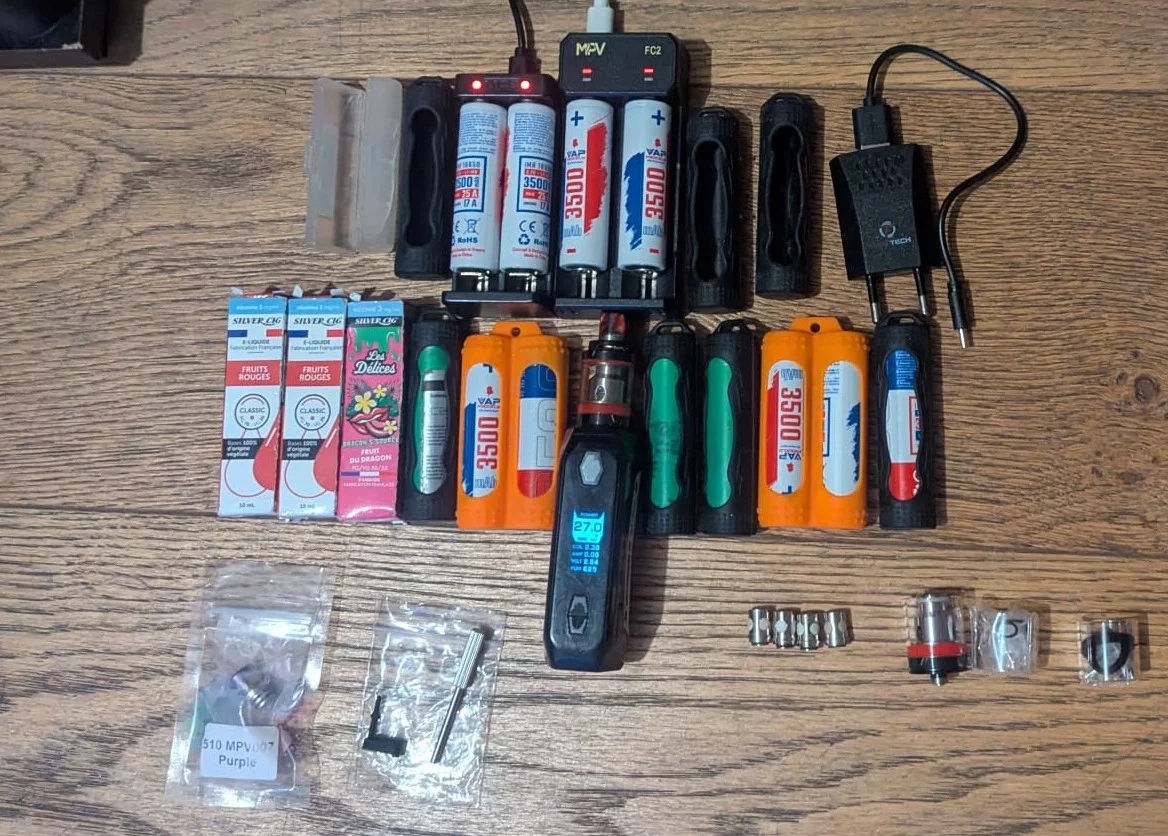 Lot Geekvape 13 accus 18650 et accessoires occasion