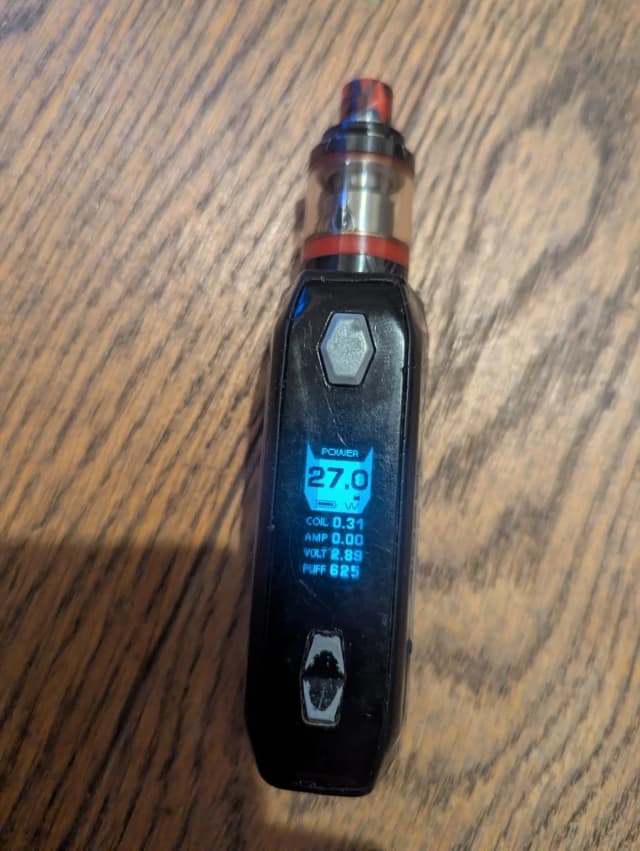 Photo secondaire 1 - Lot Geekvape 13 accus 18650 et accessoires occasion