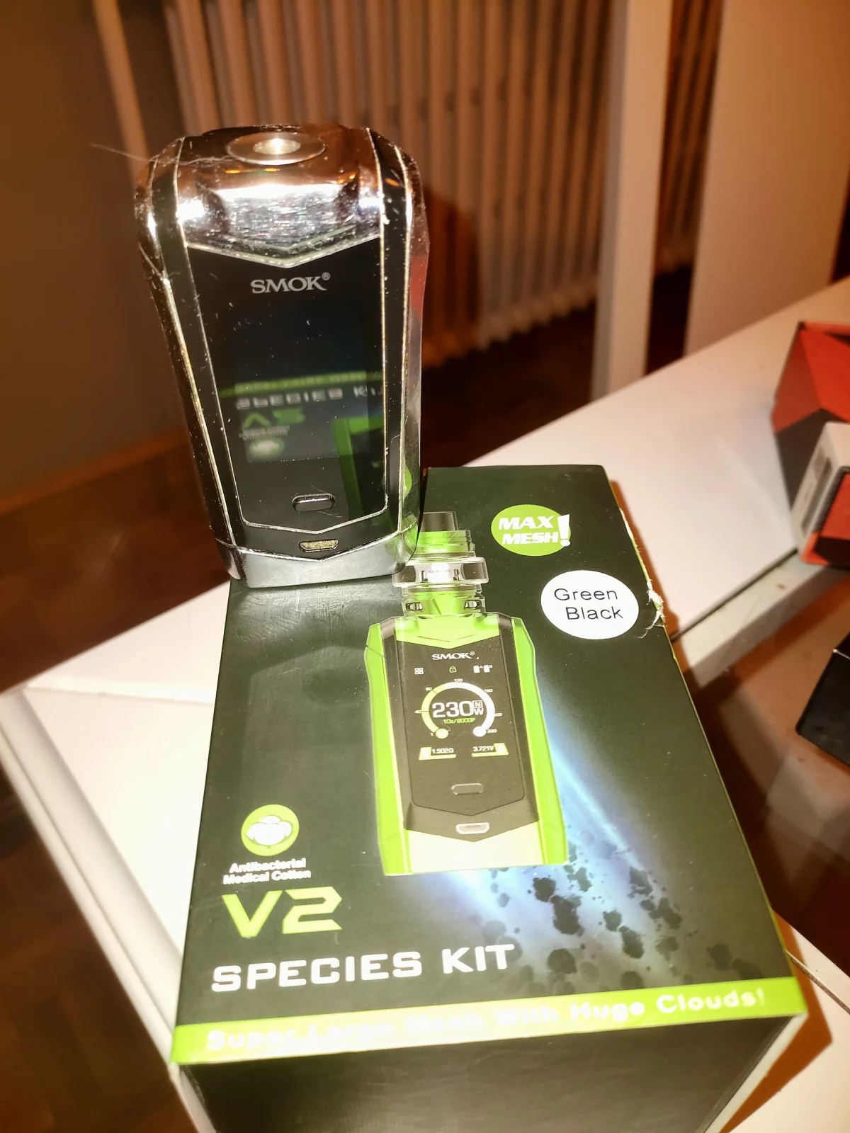 Box Species . Smok occasion