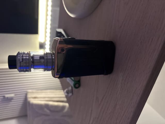 Photo secondaire 1 - Cigarette electronique Geekvape occasion