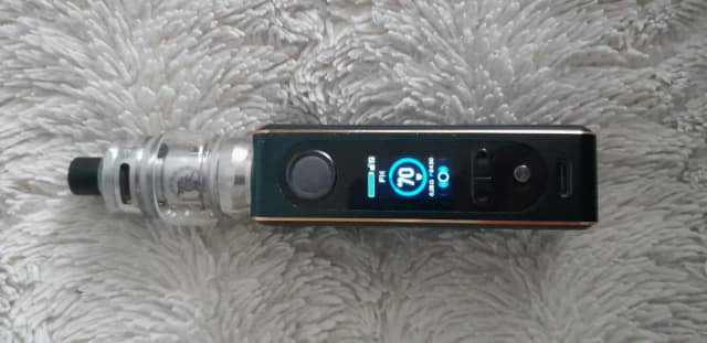 Photo secondaire 1 - E-Cigarette Vaporesso +4 liquides occasion